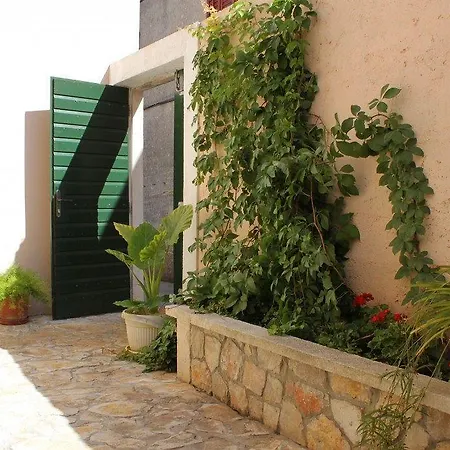With A Parking Space Preko, Ugljan - 8434 شقة بريكو