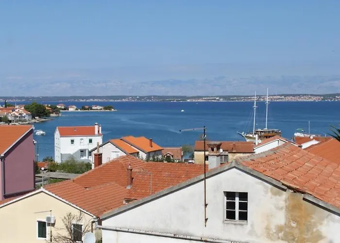 With A Parking Space Preko, Ugljan - 8434 * بريكو