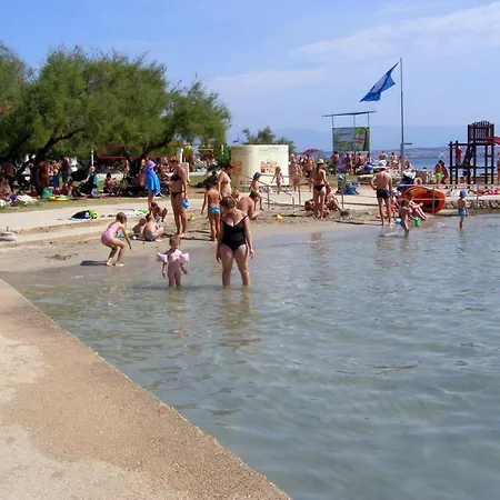 Apartments With A Parking Space Preko, Ugljan - 8434